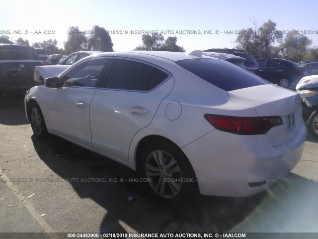 19VDE1F39DE018111 - 2013 ACURA ILX 20 WHITE photo 3