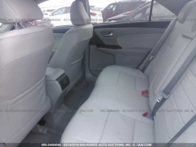 4T1BF1FK8HU443888 - 2017 TOYOTA CAMRY LE/XLE/SE/XSE შავი ფოტო 8