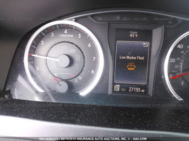 4T1BF1FK6HU412669 - 2017 TOYOTA CAMRY LE/XLE/SE/XSE ნაცრისფერი ფოტო 7