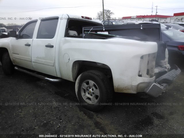 3GCEC13068G247982 - 2008 CHEVROLET SILVERADO C1500 WHITE photo 3