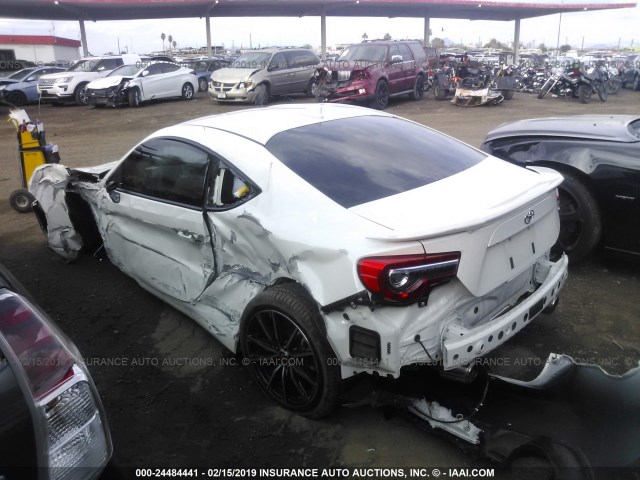 JF1ZNAA18H8706738 - 2017 TOYOTA 86 SPECIAL EDITION WHITE photo 3