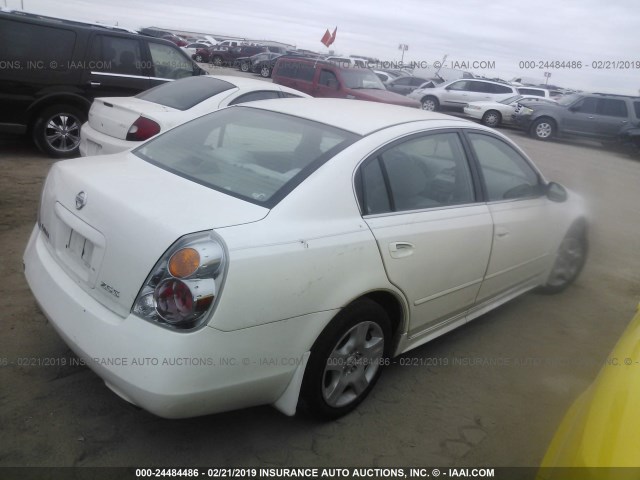 1N4AL11D94C168118 - 2004 NISSAN ALTIMA S/SL WHITE photo 4