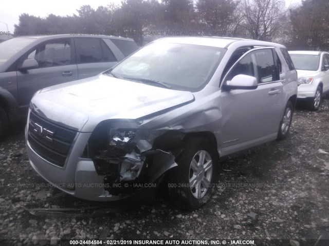 2GKALMEKXE6313945 - 2014 GMC TERRAIN SLE SILVER photo 2