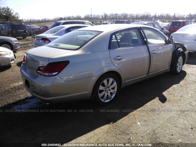 4T1BK36B17U178530 - 2007 TOYOTA AVALON XL/XLS/TOURING/LIMITED GOLD photo 4