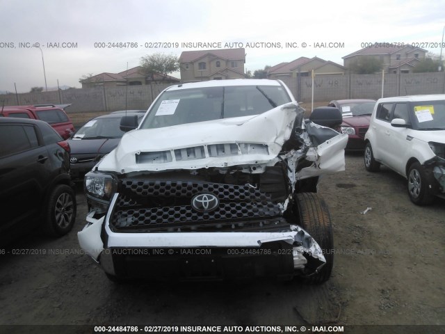 5TFUY5F17JX690555 - 2018 TOYOTA TUNDRA DOUBLE CAB SR/SR5 WHITE photo 6