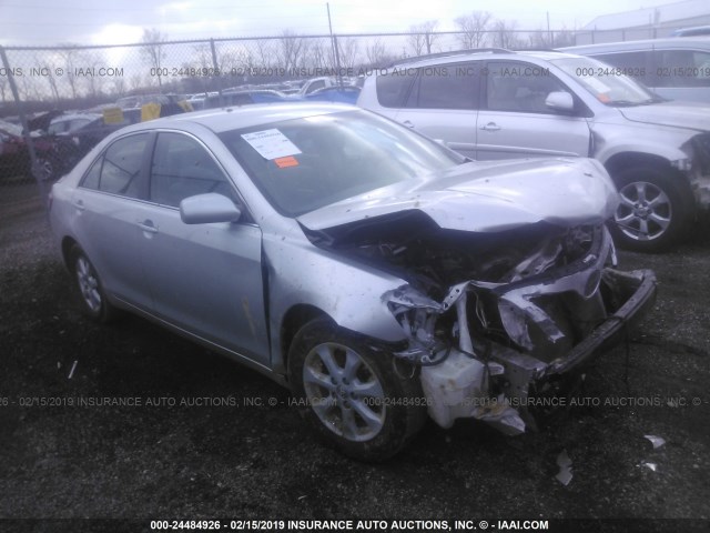 4T1BF3EKXBU192148 - 2011 TOYOTA CAMRY SE/LE/XLE 银色 照片 1