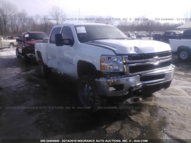 1GCHK23657F538127 - 2007 CHEVROLET SILVERADO K2500 HEAVY DUTY WHITE photo 1