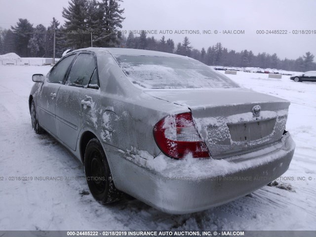 4T1BE32K73U132353 - 2003 TOYOTA CAMRY LE/XLE/SE SILVER photo 3