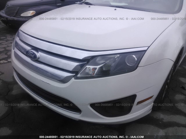 3FAHP0GA5AR423998 - 2010 FORD FUSION S WHITE photo 6