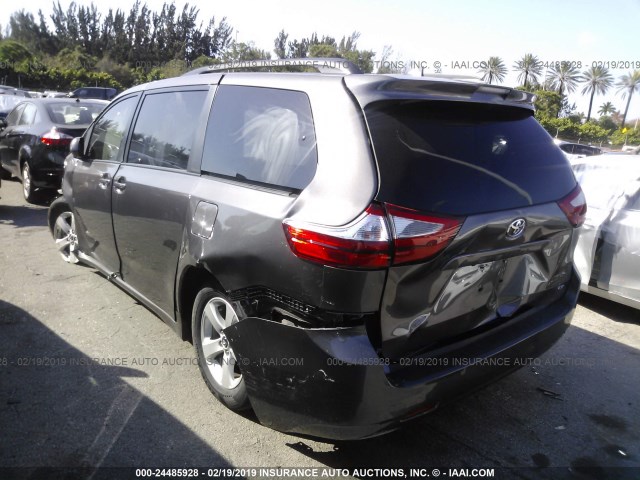 5TDKZ3DC7JS948916 - 2018 TOYOTA SIENNA LE GRAY photo 3