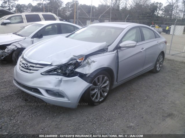 5NPEC4AB6BH189148 - 2011 HYUNDAI SONATA SE/LIMITED SILVER photo 2