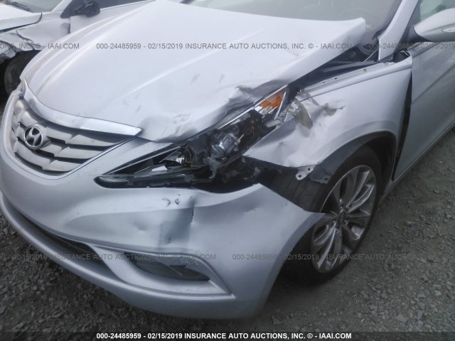 5NPEC4AB6BH189148 - 2011 HYUNDAI SONATA SE/LIMITED SILVER photo 6