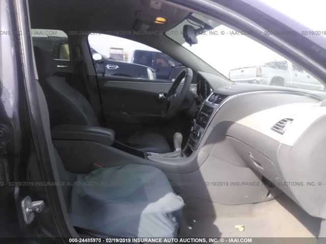 1G1ZB5EB8AF309439 - 2010 CHEVROLET MALIBU LS GRAY photo 5