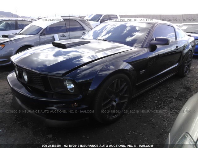 1ZVHT82H275346623 - 2007 FORD MUSTANG GT BLACK photo 2