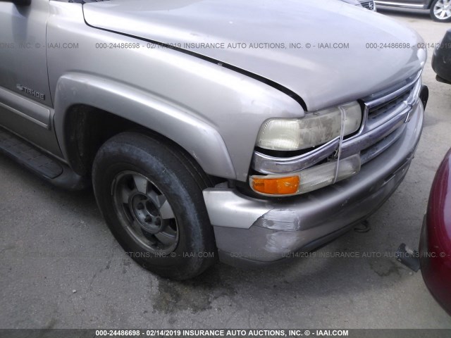 1GNEC13Z92R326513 - 2002 CHEVROLET TAHOE C1500 BEIGE photo 6