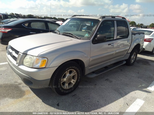 1FMZU67E03UC36995 - 2003 FORD EXPLORER SPORT TR  SILVER photo 2