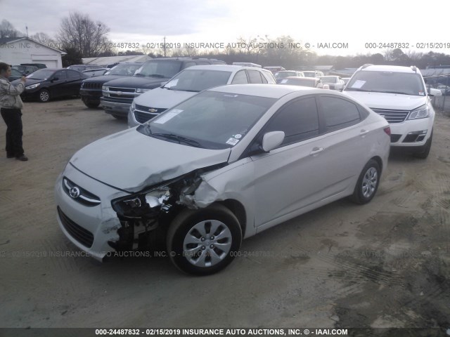 KMHCT4AE5GU156703 - 2016 HYUNDAI ACCENT SE WHITE photo 2