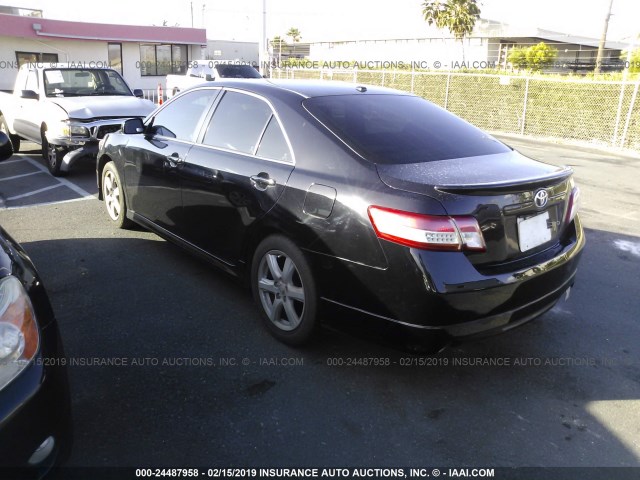 4T1BF3EK1BU125521 - 2011 TOYOTA CAMRY SE/LE/XLE BLACK photo 3