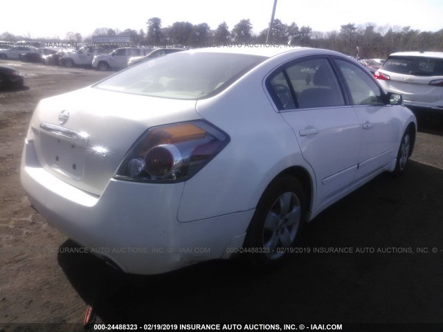 1N4AL21E08C278379 - 2008 NISSAN ALTIMA 2.5/2.5S WHITE photo 4