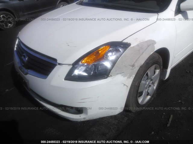 1N4AL21E08C278379 - 2008 NISSAN ALTIMA 2.5/2.5S WHITE photo 6