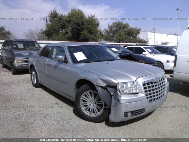 2C3CA5CV5AH307048 - 2010 CHRYSLER 300 TOURING SILVER photo 1