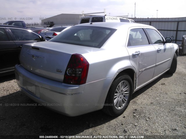 2C3CA5CV5AH307048 - 2010 CHRYSLER 300 TOURING SILVER photo 4