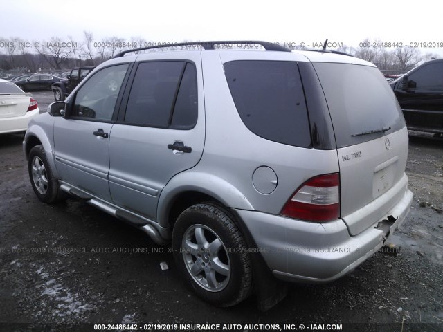 4JGAB57E43A451391 - 2003 MERCEDES-BENZ ML 350 SILVER photo 3