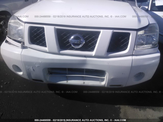 1N6AA06A56N571350 - 2006 NISSAN TITAN XE/SE/LE WHITE photo 6