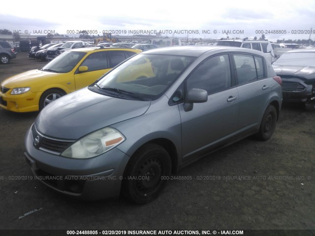 3N1BC13EX9L368802 - 2009 NISSAN VERSA S/SL GRAY photo 2