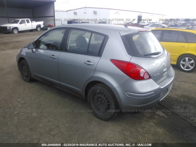 3N1BC13EX9L368802 - 2009 NISSAN VERSA S/SL GRAY photo 3