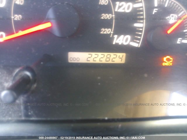 4T1BE32KX5U569055 - 2005 TOYOTA CAMRY LE/XLE/SE WHITE photo 7