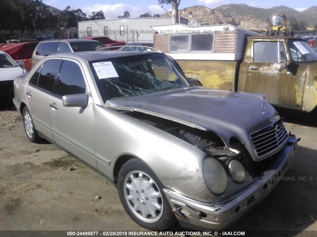 WDBJF65H1XA952352 - 1999 MERCEDES-BENZ E 320 GOLD photo 1