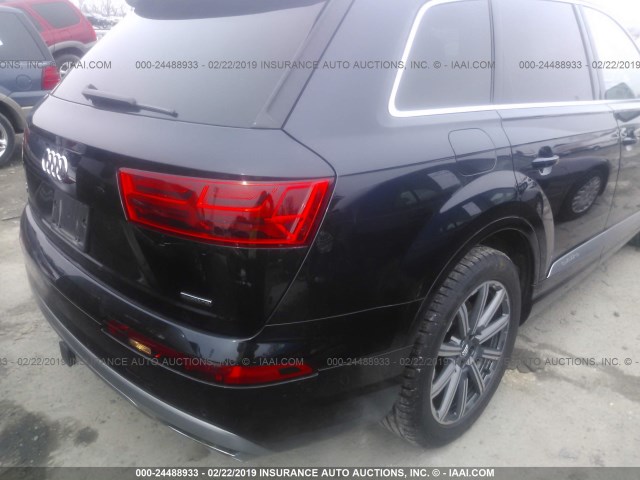 WA1LHAF77JD000081 - 2018 AUDI Q7 PREMIUM PLUS Navy photo 4