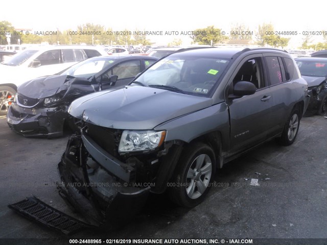 1J4NF1FB3BD202131 - 2011 JEEP COMPASS SPORT GRAY photo 2