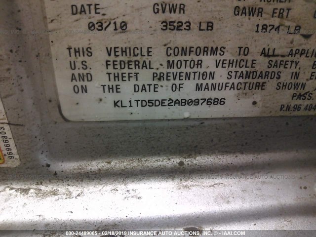 KL1TD5DE2AB097686 - 2010 CHEVROLET AVEO LS/LT SILVER photo 9