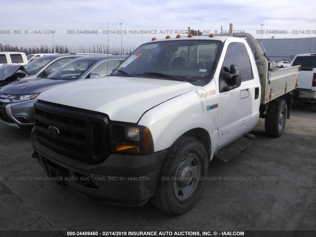 1FDSF345X6EB90010 - 2006 FORD F350 SRW SUPER DUTY WHITE photo 2