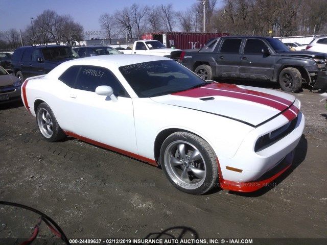 2C3CDYAG6EH101532 - 2014 DODGE CHALLENGER SXT WHITE photo 1