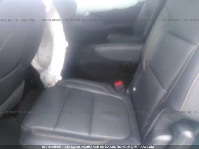 1GNEVHKW0KJ142439 - 2019 CHEVROLET TRAVERSE SILVER photo 8