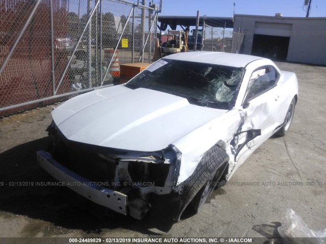 2G1FATED8B9148083 - 2011 CHEVROLET CAMARO LS WHITE photo 2