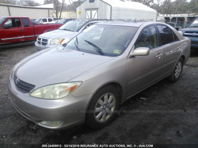 4T1BF32K14U570719 - 2004 TOYOTA CAMRY LE/XLE/SE BEIGE photo 2