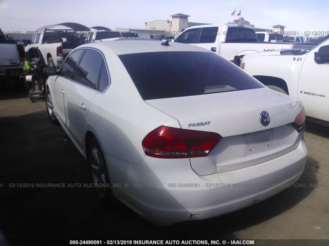 1VWBS7A34EC046678 - 2014 VOLKSWAGEN PASSAT SE WHITE photo 3