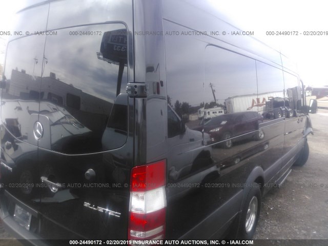 WD3PF4CC6E5908998 - 2014 MERCEDES-BENZ SPRINTER 3500 BLACK photo 4