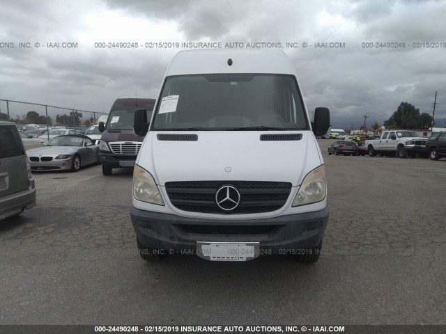 WD3PE7CC4C5673230 - 2012 MERCEDES-BENZ SPRINTER 2500 WHITE photo 6