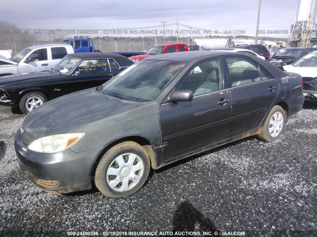 4T1BE32KX3U769379 - 2003 TOYOTA CAMRY LE/XLE/SE SILVER photo 2