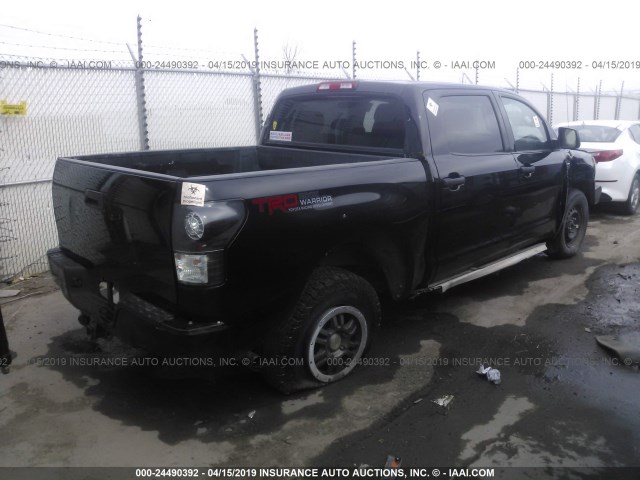 5TFDW5F16CX260489 - 2012 TOYOTA TUNDRA CREWMAX SR5 BLACK photo 4