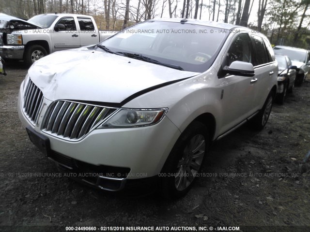 2LMDJ6JK9CBL07252 - 2012 LINCOLN MKX WHITE photo 2