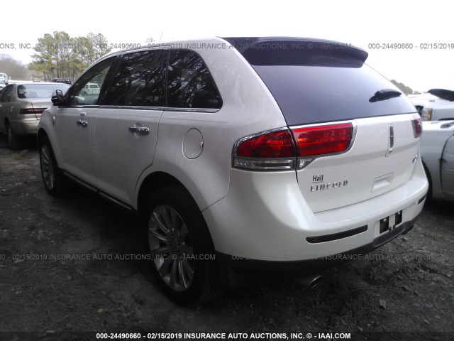 2LMDJ6JK9CBL07252 - 2012 LINCOLN MKX WHITE photo 3