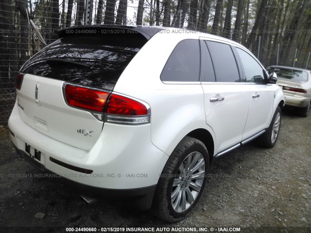 2LMDJ6JK9CBL07252 - 2012 LINCOLN MKX WHITE photo 4