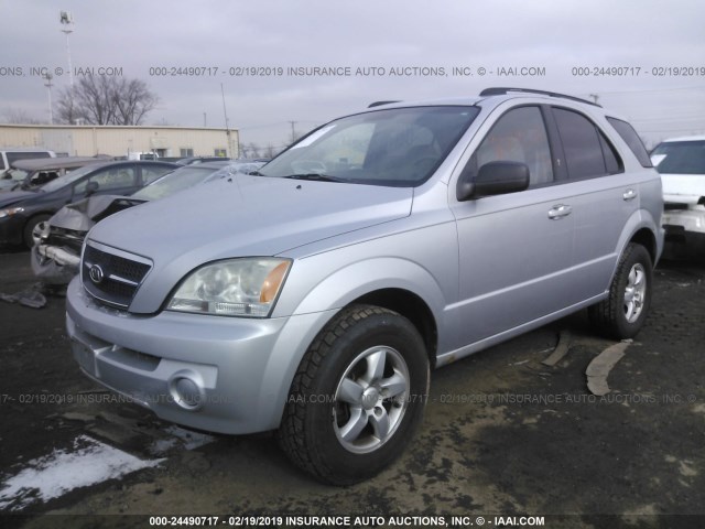 KNDJD733765621870 - 2006 KIA SORENTO EX/LX SILVER photo 2