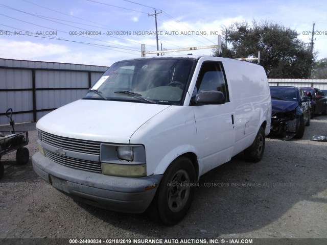 1GCDM19X63B100575 - 2003 CHEVROLET ASTRO WHITE photo 2